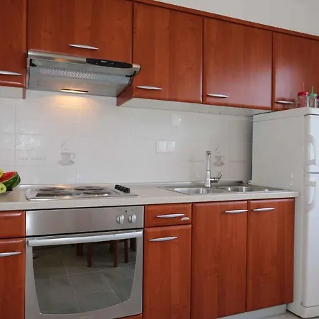 Apartment In Silo/insel Krk 13464