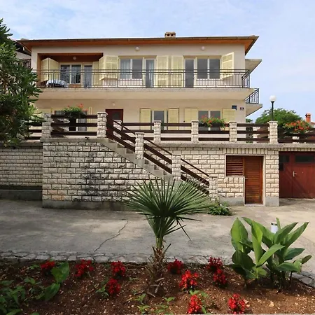 Apartment In Silo/insel Krk 13464