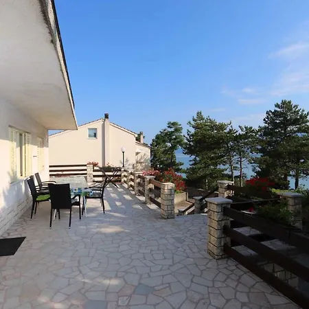 In - Insel Krk 13464 * سيلو